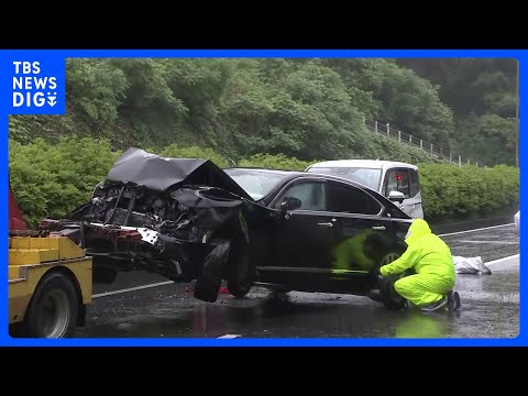 運転手が車を乗り捨て逃走中　横浜市で乗用車など8台絡む事故 5人が軽傷　ひき逃げ事件として行方捜す｜TBS NEWS… サムネイル